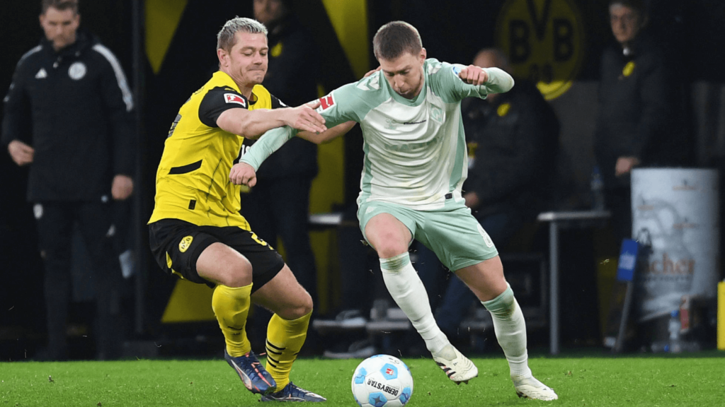 Football live scores metrics and operational pitch data analysis
